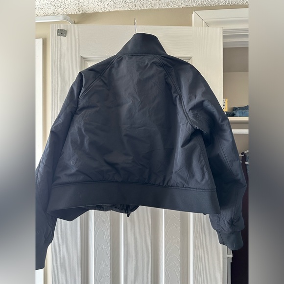 Lululemon Short Insulated Bomber Jacket - Picture 5 of 5